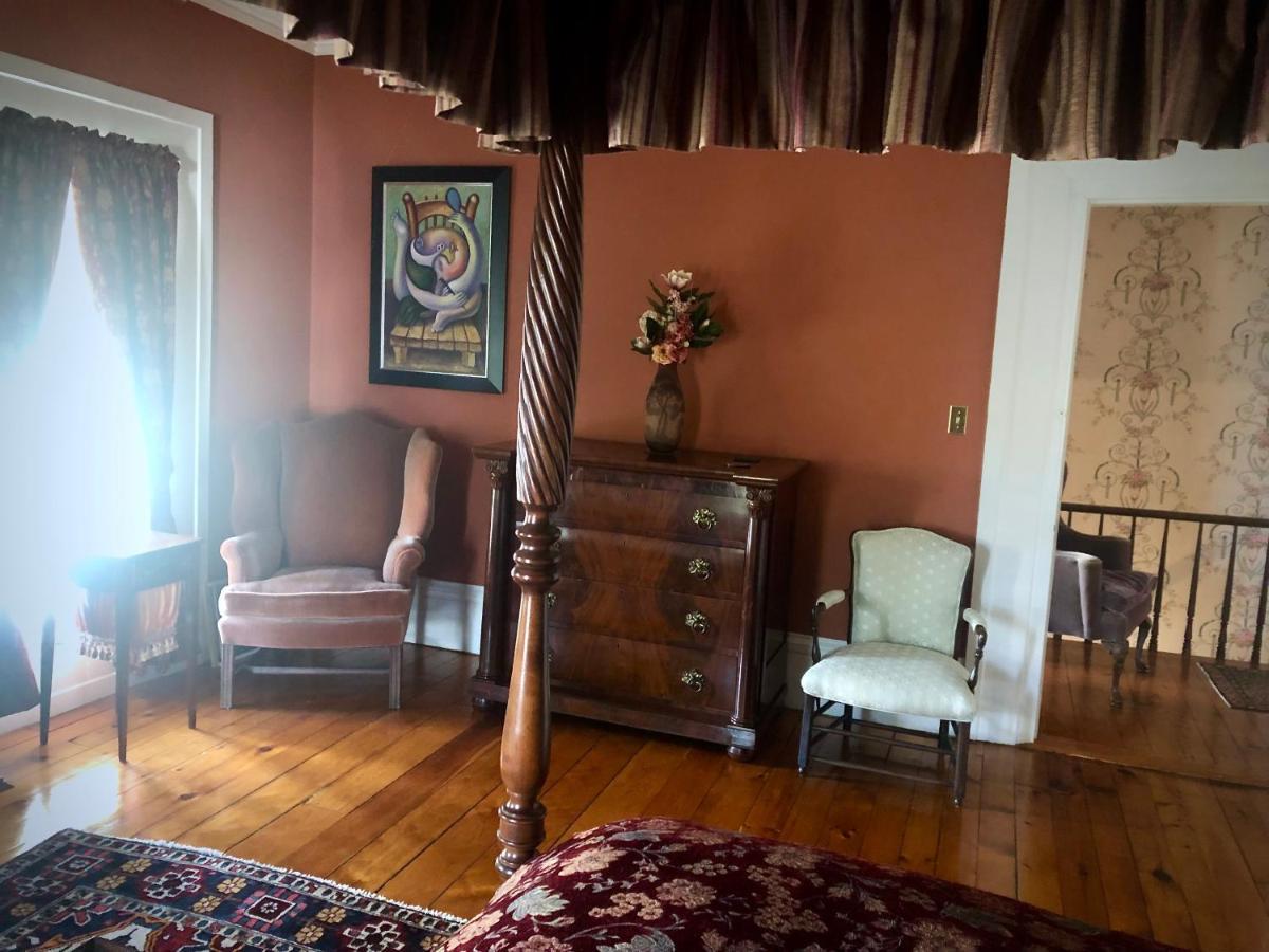 Oakcliff Bed And Breakfast Halfmoon Екстериор снимка