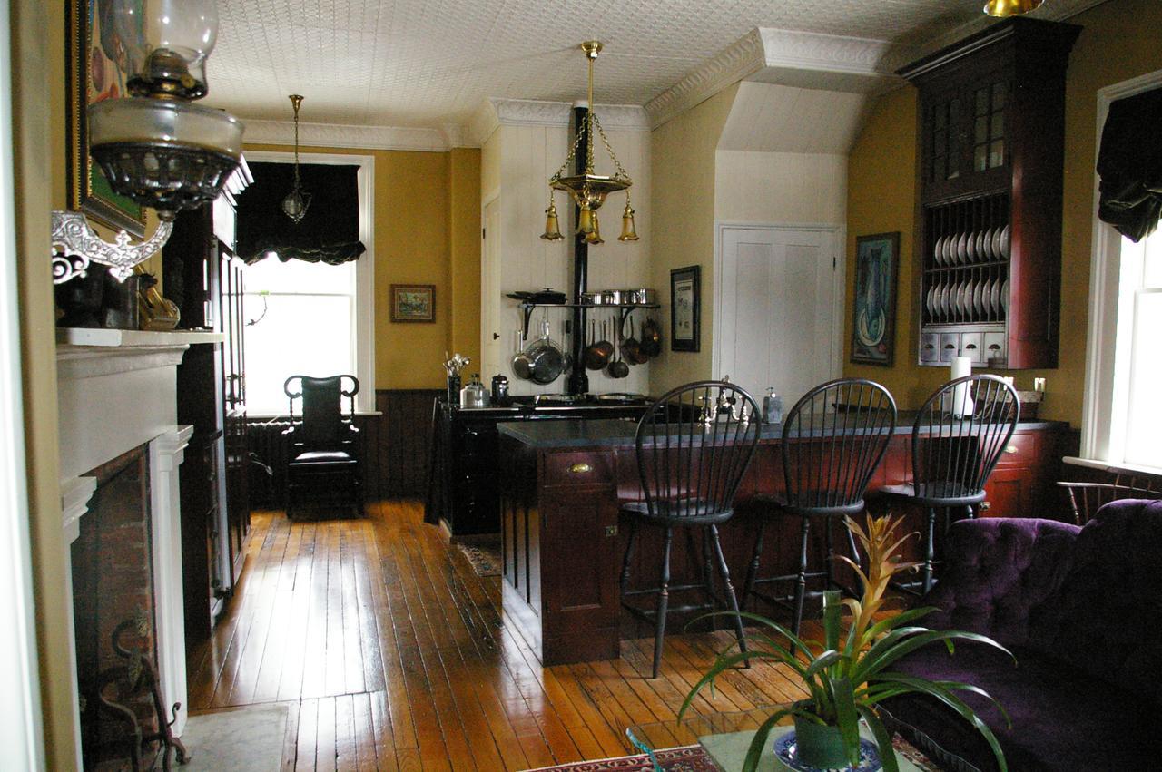 Oakcliff Bed And Breakfast Halfmoon Екстериор снимка