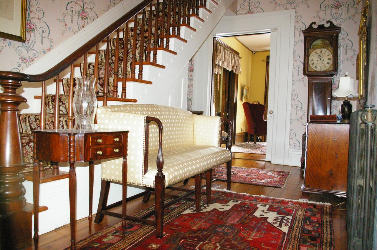 Oakcliff Bed And Breakfast Halfmoon Екстериор снимка
