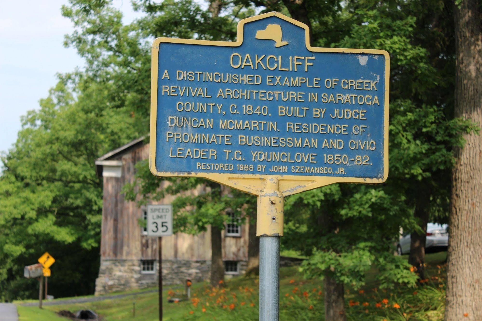 Oakcliff Bed And Breakfast Halfmoon Екстериор снимка