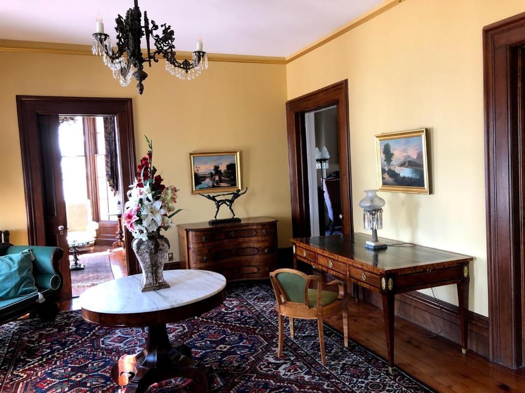 Oakcliff Bed And Breakfast Halfmoon Екстериор снимка