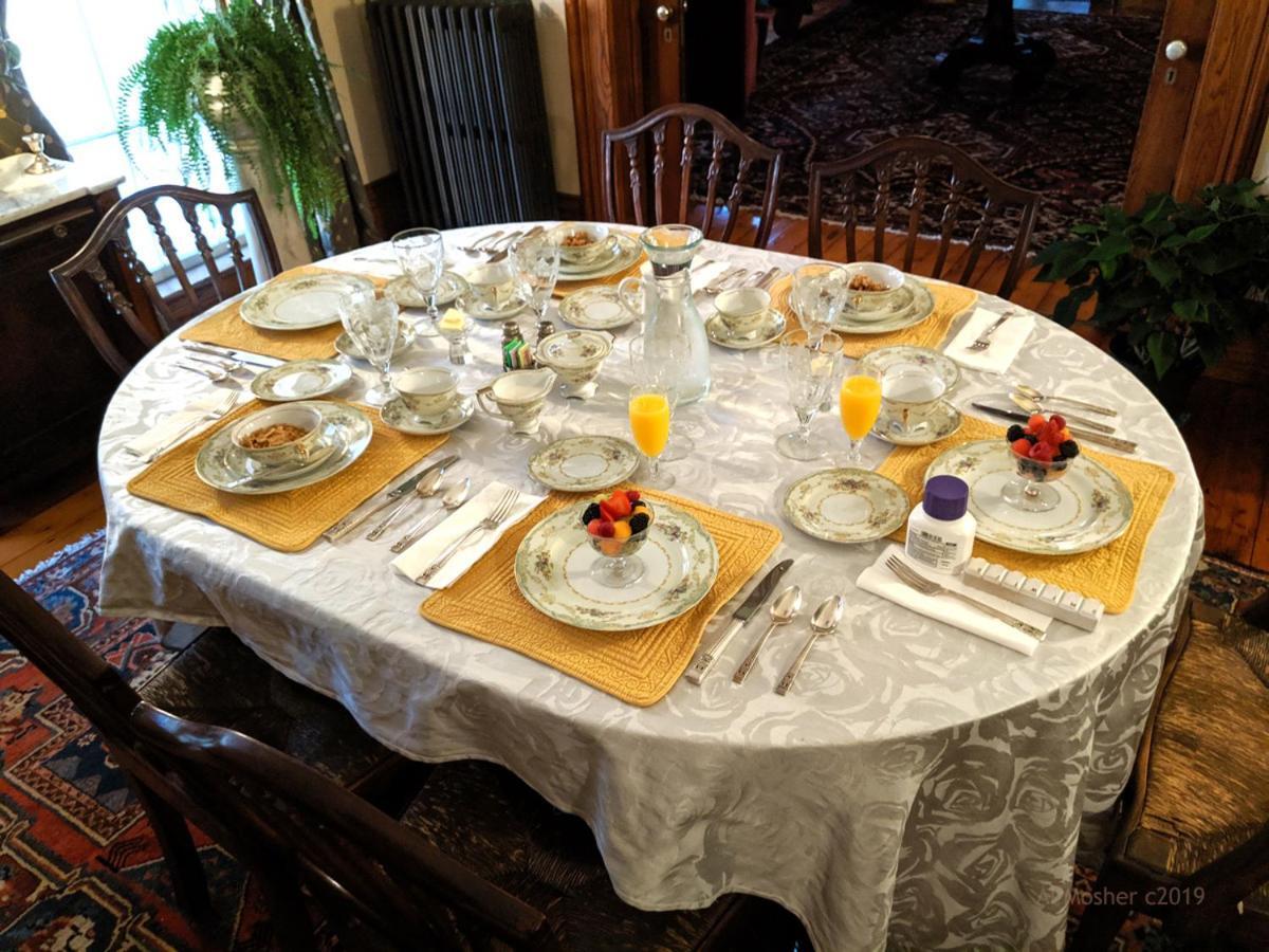 Oakcliff Bed And Breakfast Halfmoon Екстериор снимка